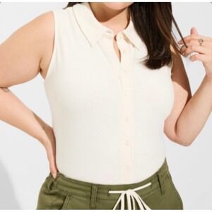 Torrid Collared Shirt White Cream Super Preppy Academia Sleeveless‎ Size 00 M